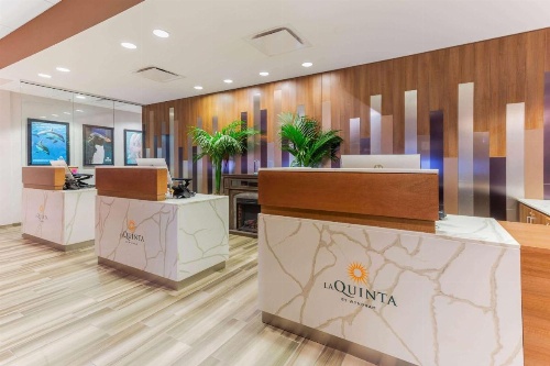 La Quinta Inn & Suites by Wyndham Chicago Downtown image 39
