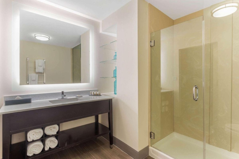 La Quinta Inn & Suites by Wyndham Chicago Downtown